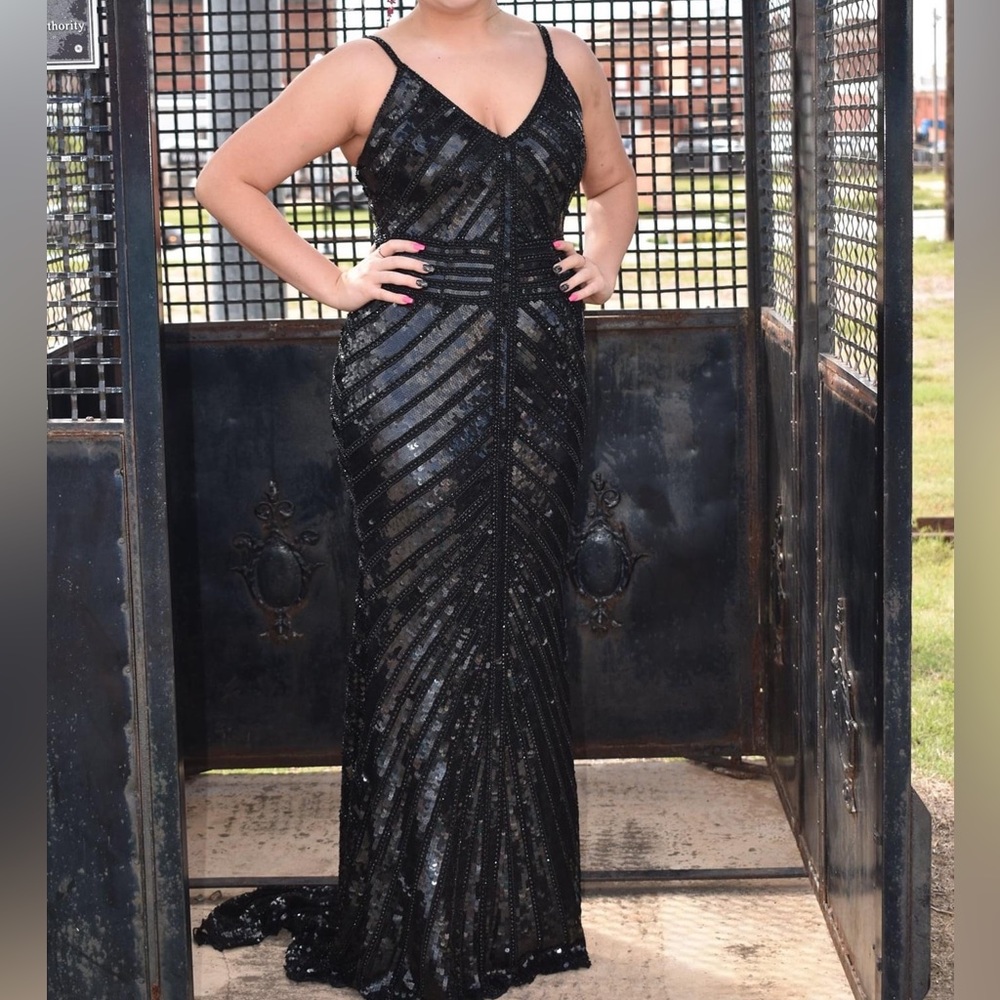 Prom Dress - Picture 2 of 16